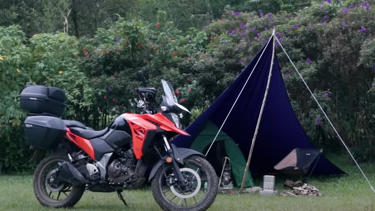 Suzuki Bagikan Tips Aman Berkemah dengan Motor
