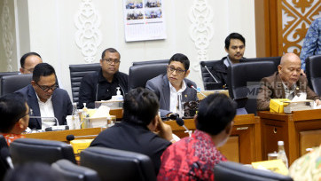 Rapat Pleno Baleg DPR  Bahas RUU Mineral dan Batubara