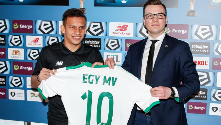 Jurnalis Polandia Soroti Jersey Palsu Lechia Gdansk Bertuliskan Egy Maulana Vikri di Indonesia