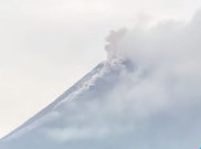 Gunung Merapi Keluarkan 4 Kali Awan Panas Guguran, Masyarakat Diminta Waspada