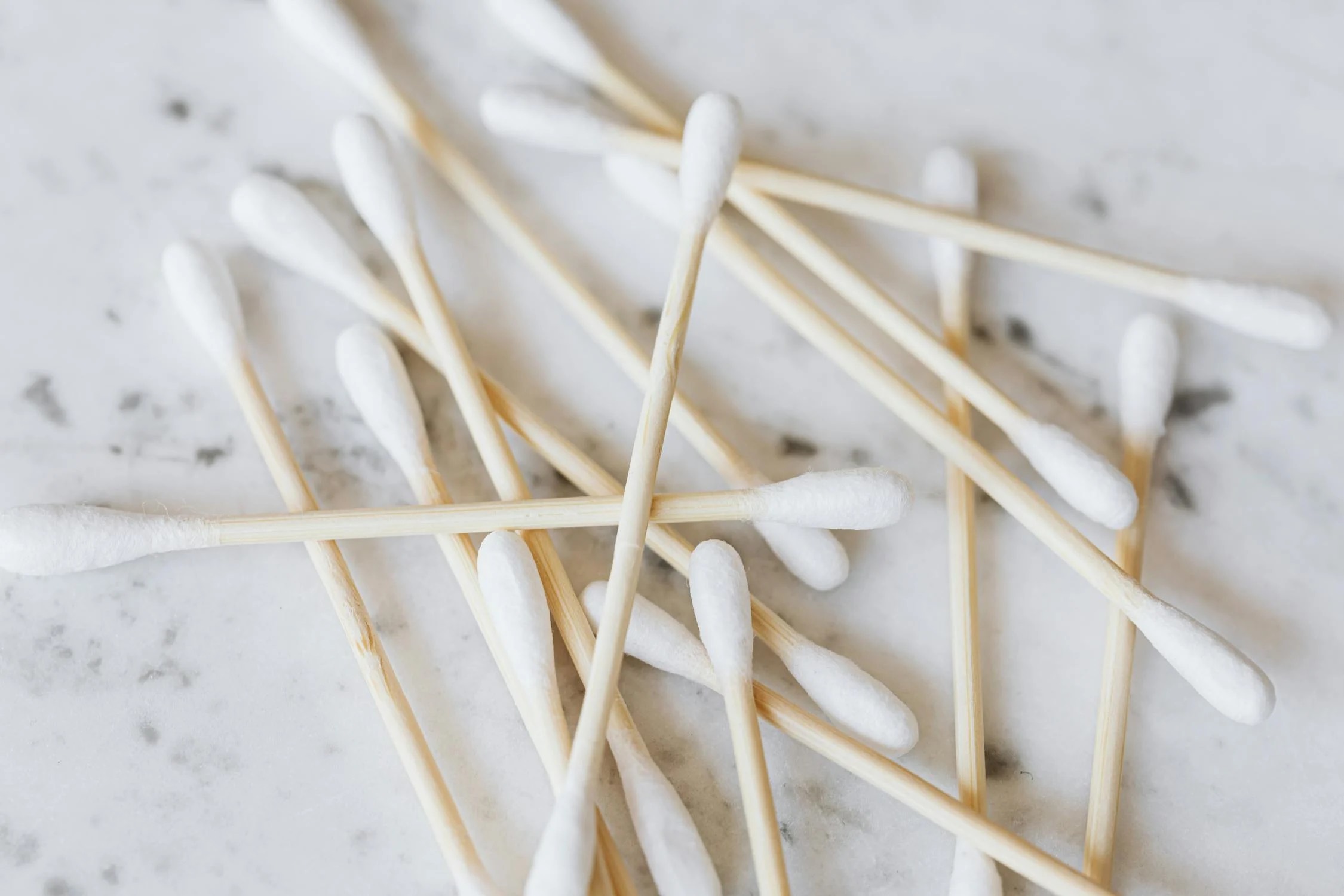 Ahli Sebut Bersihkan Telinga Pakai Cotton Bud Berbahaya