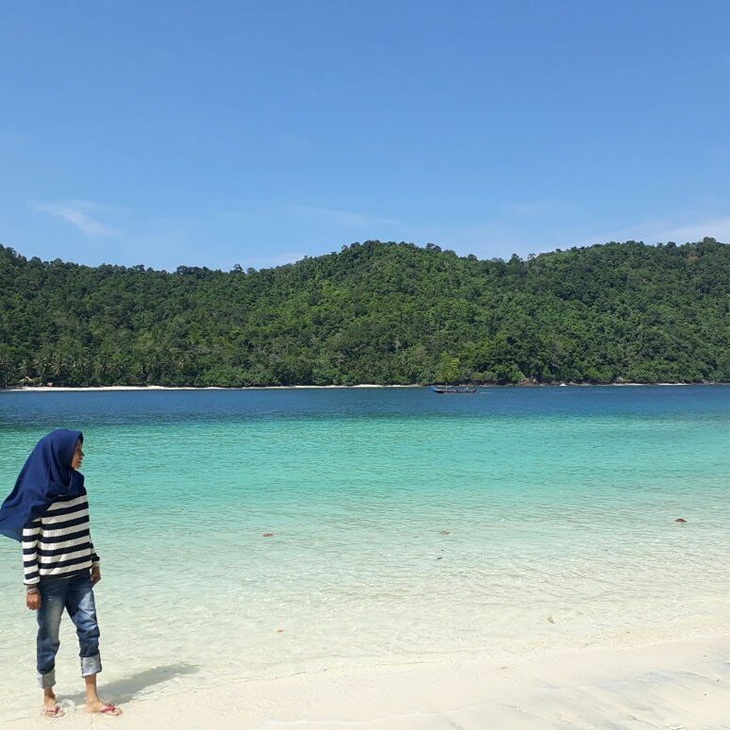 Pantai Teluk Kiluan. (Foto: instagram.com/ratu_nitha)
