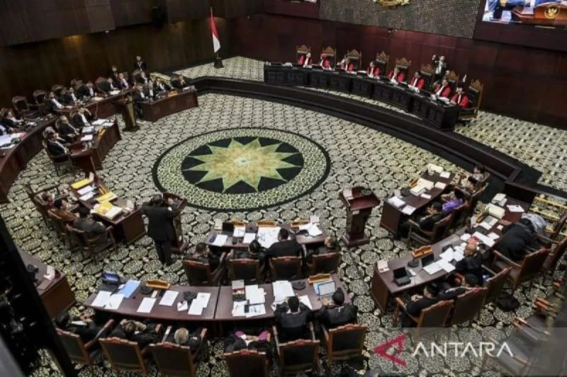 Buka Sidang Sengketa Hasil Pilpres, Ketua MK Tegaskan Tidak Ada Interupsi