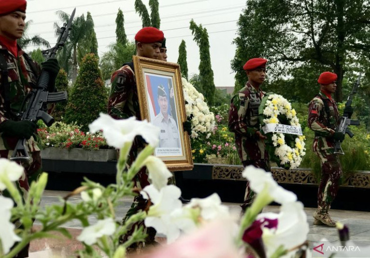 Panglima TNI Pimpin Upacara Pemakaman Doni Monardo di TMP Kalibata