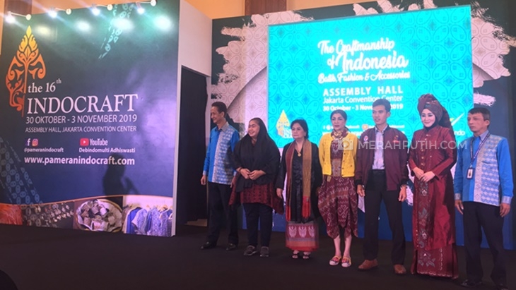Pameran Indocraft 2019 Bertabur Ragam Produk Batik dan Aksesoris Nusantara