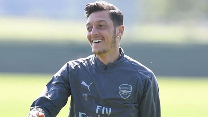Dari Mesut Ozil Hingga Siwon Suju, Begini Ungkapan Simpati Pesohor Dunia Kepada Korban Tsunami Selat Sunda!