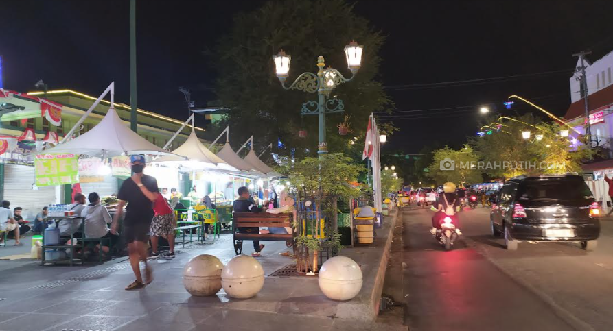 Kendaraan Pariwisata Bebas Gage di Lokasi Wisata Selama Liburan Nataru