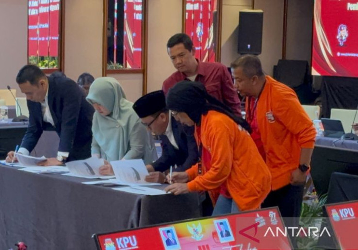 Kelakar Cak Lontong Tanggapi Aksi Walk Out Kubu RIDO