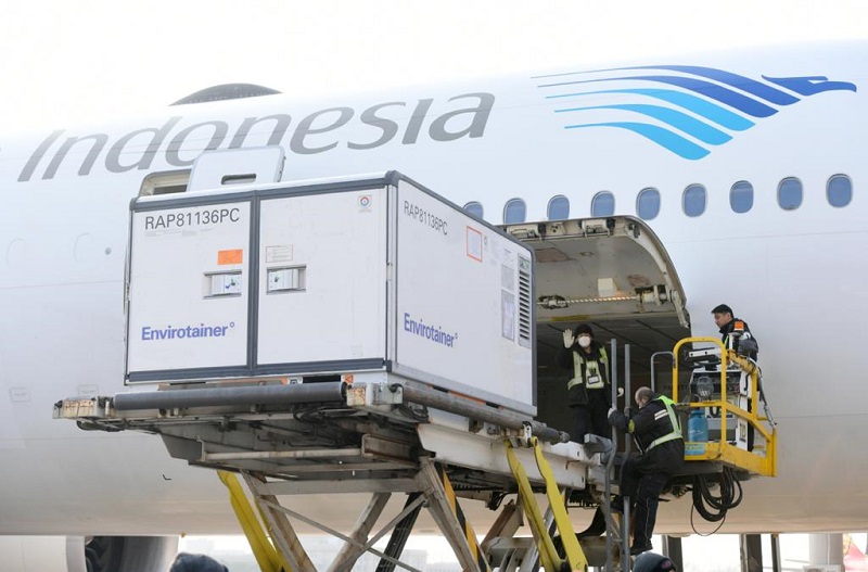 Vaksin datang di bandara. (Foto: Sekretariat Presiden)