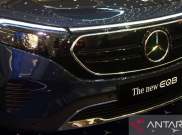 Berpotensi Kebakaran Baterai, Mercedes Benz Tarik Ribuan EQB
