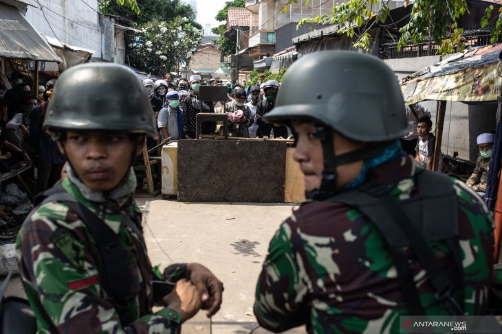 Demo Berujung Tewas, Polri Berdalih Sudah Diingatkan Bakal Ricuh