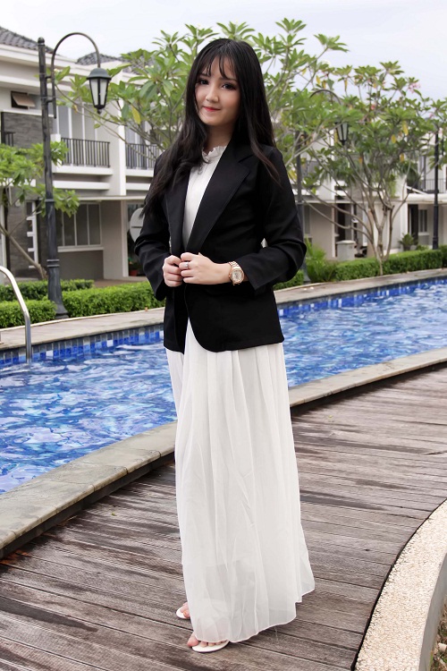  Billa Barbie saat diwawancarai di Grand Cibubur Country, Cikeas, Bogor, Minggu (26/12). (Foto: MerahPutih/Dery Ridwansah)