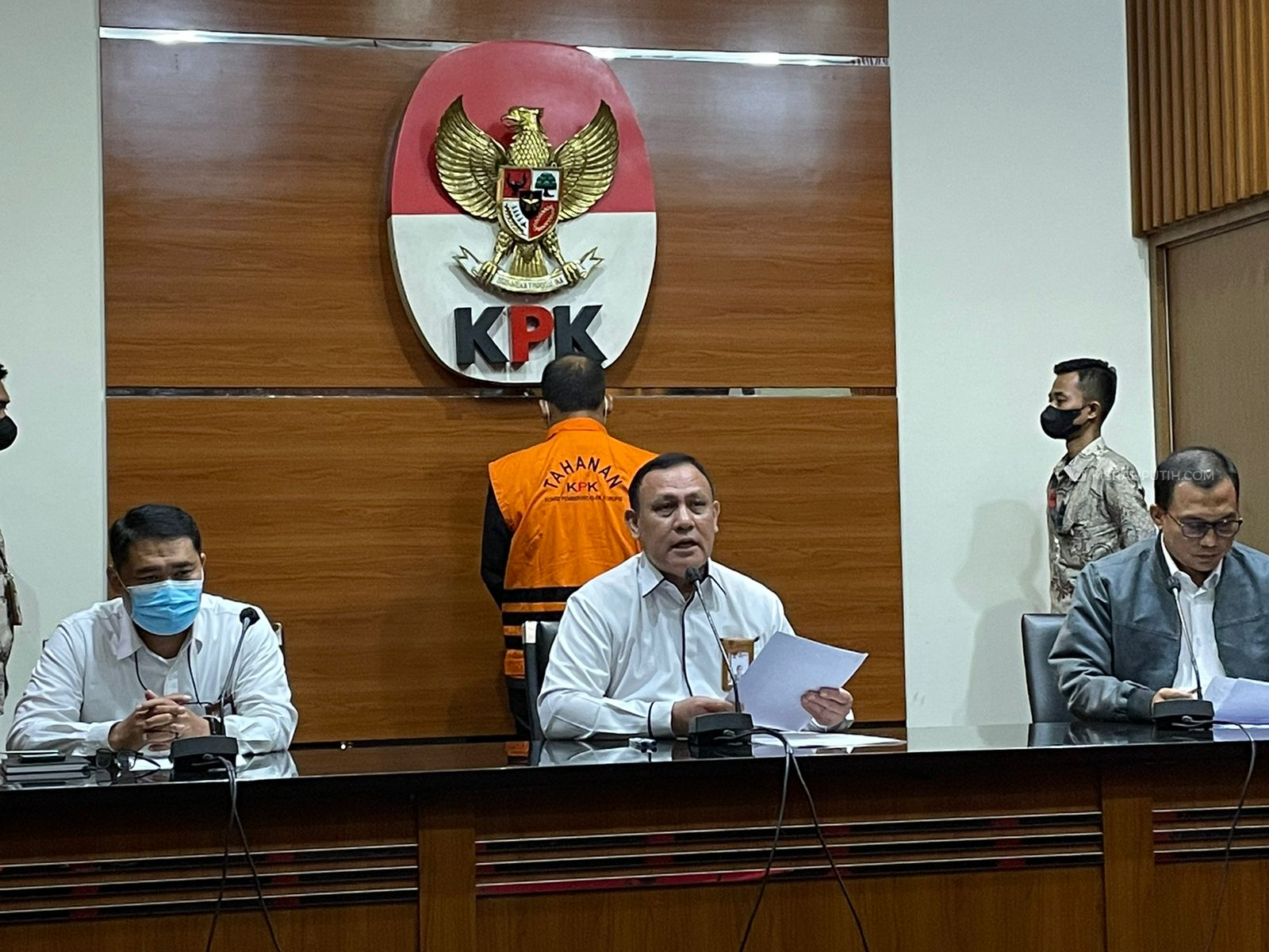 KPK Tahan Hakim Yustisial Edy Wibowo Tersangka Suap Penanganan Perkara ...