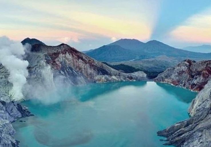Mengagumi Kawah Ijen, Mutiara di Timur Jawa