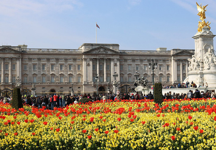 Dibuka nih, Kebun Milik Ratu Elizabeth II Jadi Tempat Piknik Publik