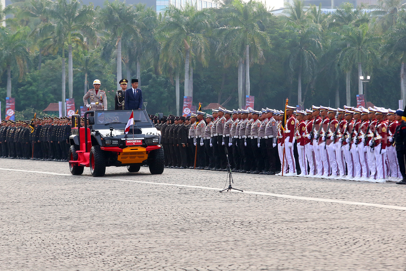 Presiden Joko Widodo Hadiri Peringatan HUT Bhayangkara ke 78 di Lapangan Monas 