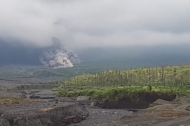 Gunung Semeru Erupsi, Status Naik Level Awas