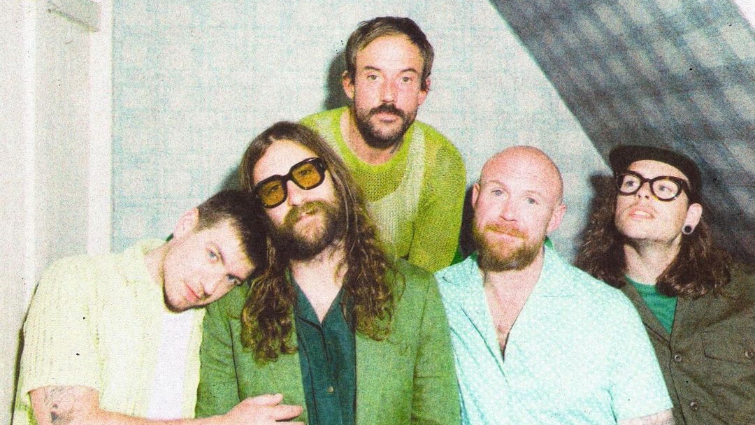 IDLES Buat Hadirkan Kembali Video Musik 'Yellow' Coldplay untuk Lagu 'GRACE'