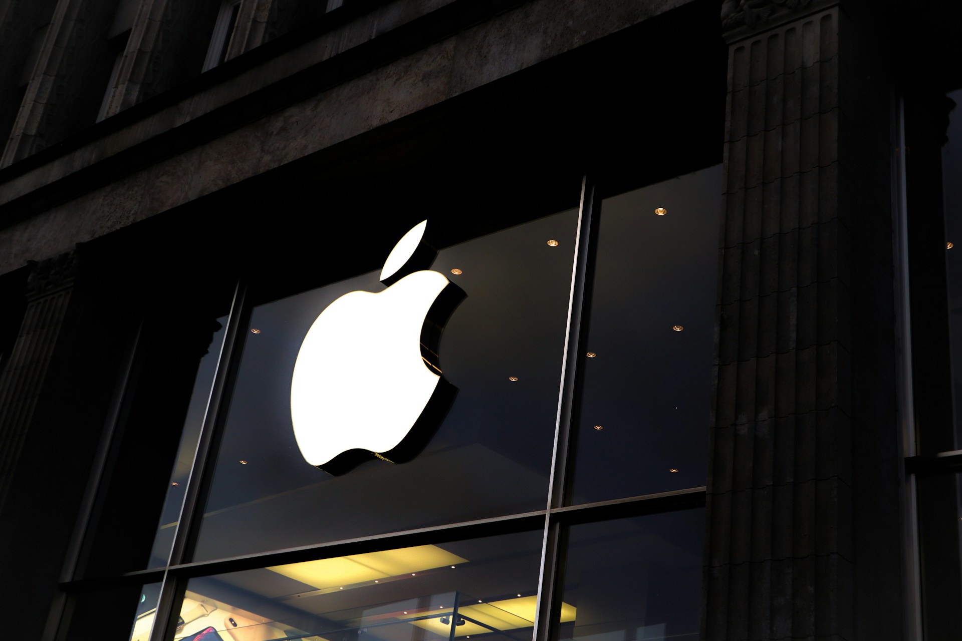 Apple Diam-diam Kembangkan Mesin Pencari AI, Siap Jadi Pesaing Berat ChatGPT dan Gemini
