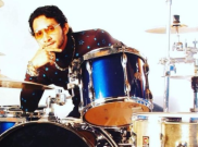 Garap Proyek Solo, Pepeng Mantan Drummer NAIF Jadi Vokalis