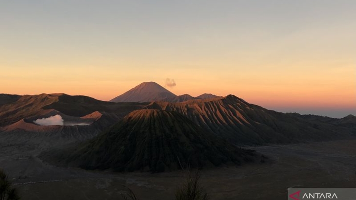 Kawasan Bromo Ditutup Total pada 15 - 16 Juni
