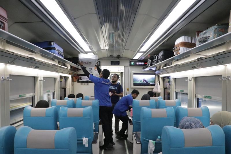 Stasiun Bandung Jadi Stasiun Paling Sibuk di Jabar