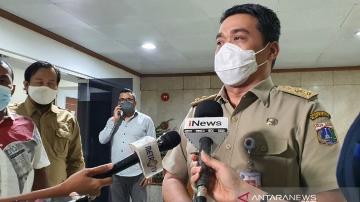 Wakil Gubernur DKI Jakarta Ahmad Riza Patria di Balai Kota Jakarta, Selasa (29/12/2020). (ANTARA/Livia Kristianti)
