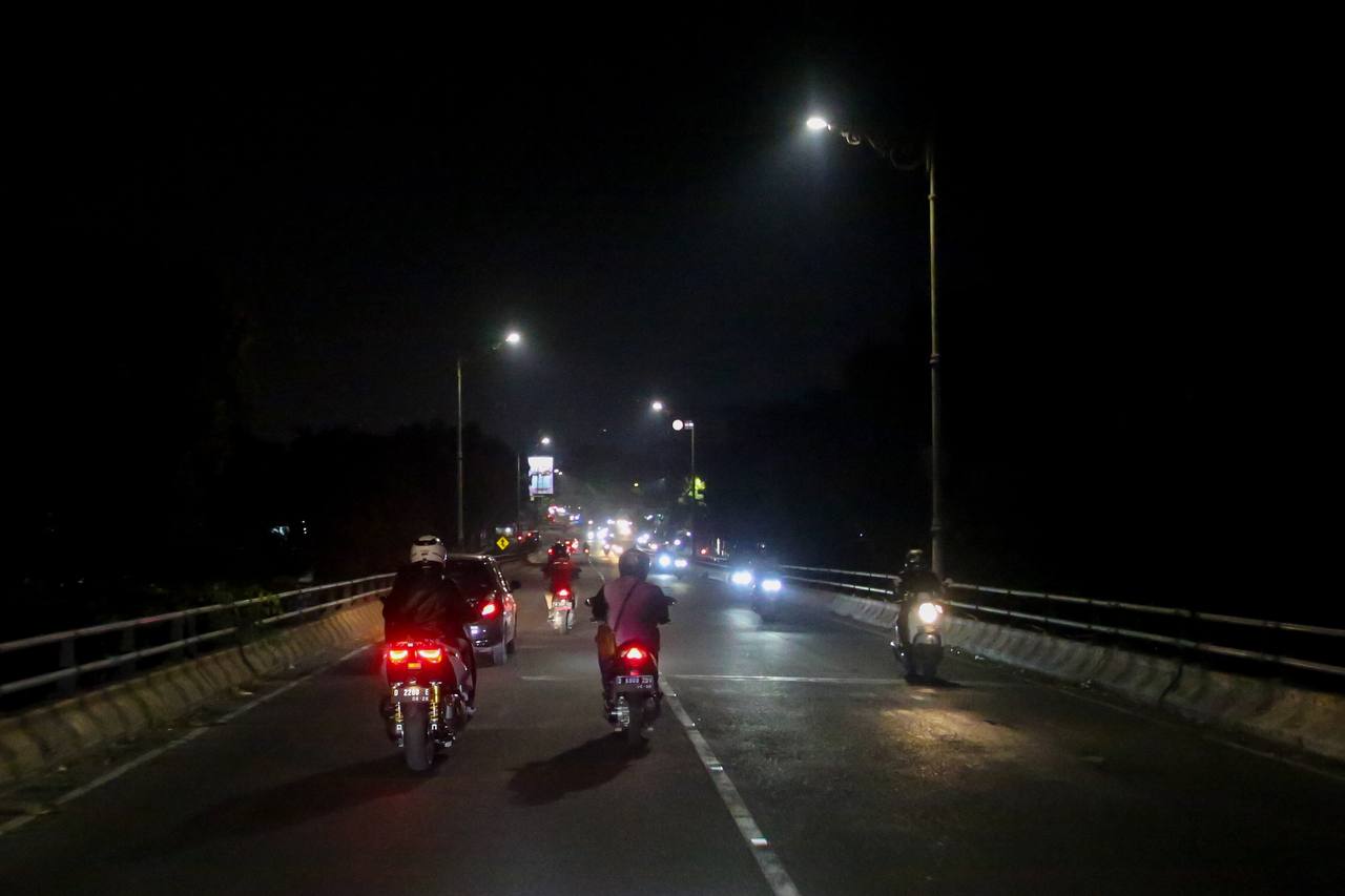 Bandung Kekurangan Ribuan Penerangan Jalan Umum
