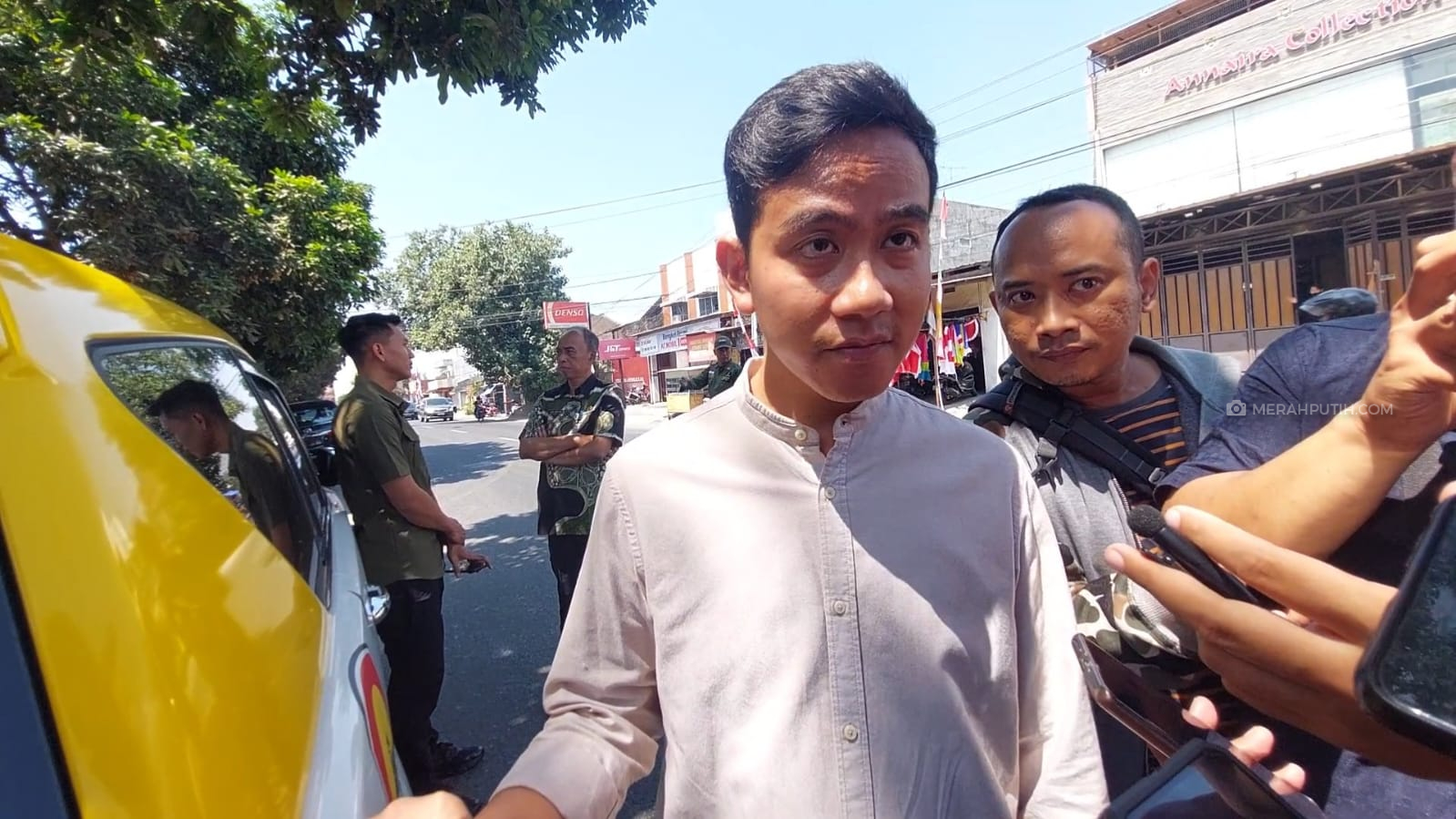 Gibran Upayakan Penerbangan Langsung Internasional ke Bandara Adi Soemarmo