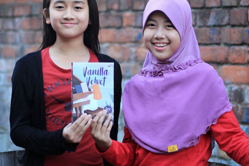 Dari Inggris, 2 Gadis Cilik WNI Ciptakan Novel Kemanusiaan Hari Aksara UNESCO