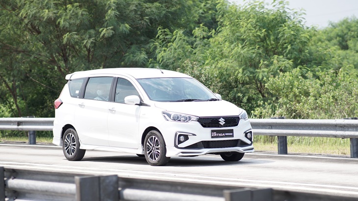 Tips Merawat Mobil Hybrid Tetap Terjangkau