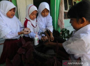 Sekolah di Zona Kuning Dipertimbangkan Dibuka, Peserta Didik Dibatasi Hanya 30 Persen