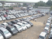 Mau Larang Mobil 10 Tahun ke Atas Wara-wiri, Anies Dikritik Benahi Dulu Transportasi
