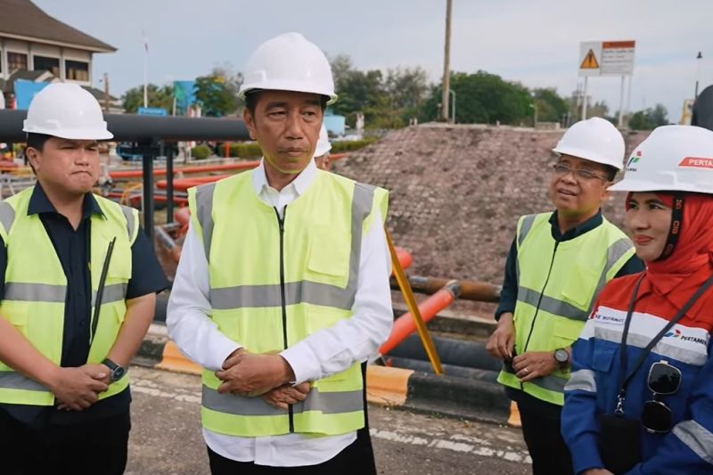 Ditanya soal Reshuffle Kabinet, Jokowi Jawab Besok