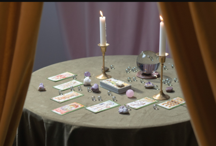 Ramalan Tarot 14 Oktober 2026: Zodiak Kamu Bakal Hoki atau Boncos Hari Ini?