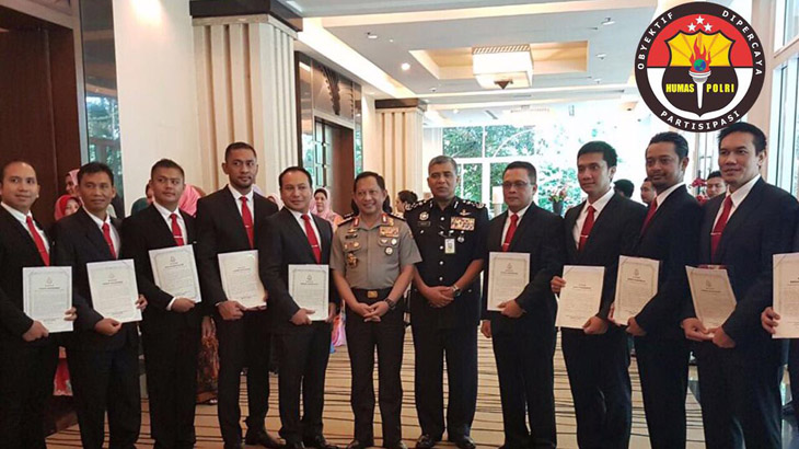 Bebaskan Ling-Ling, Malaysia Beri Penghargaan 65 Anggota Polri