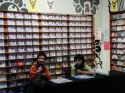 Perbedaan Piringan Hitam 'Binal Semakin Banal' The Jansen di Indonesia dan Singapura