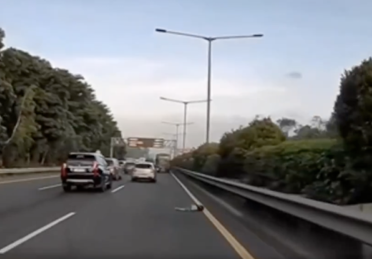 TNI Ungkap Penyebab Anak Terjatuh dari Bus di Tol Joglo, Diduga Terpental saat Pintu Darurat Terbuka