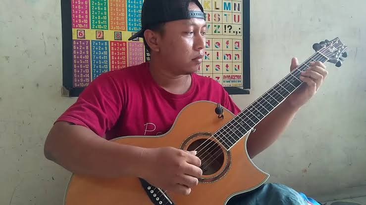 Berkat YouTube, Gitaris Indonesia Ini Berhasil Menarik Perhatian Dunia