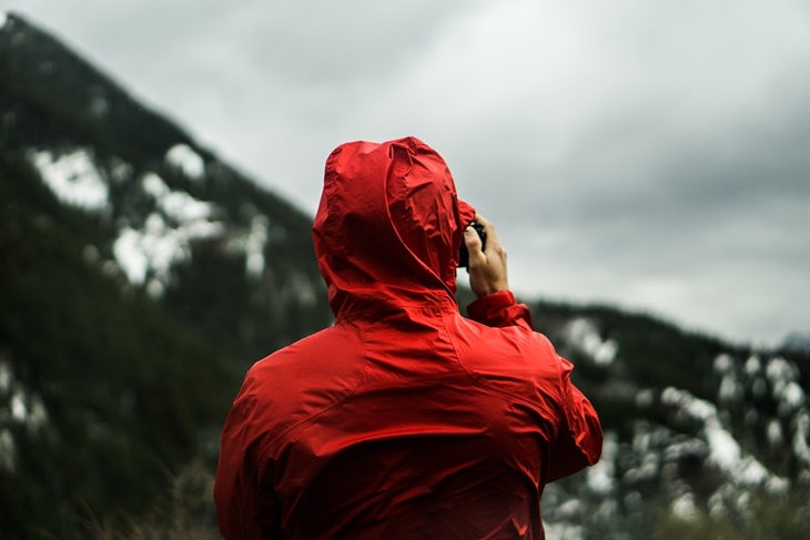 Selalu sediakan jas hujan dalam ransel. (Foto: Pixabay/Free-Photos)