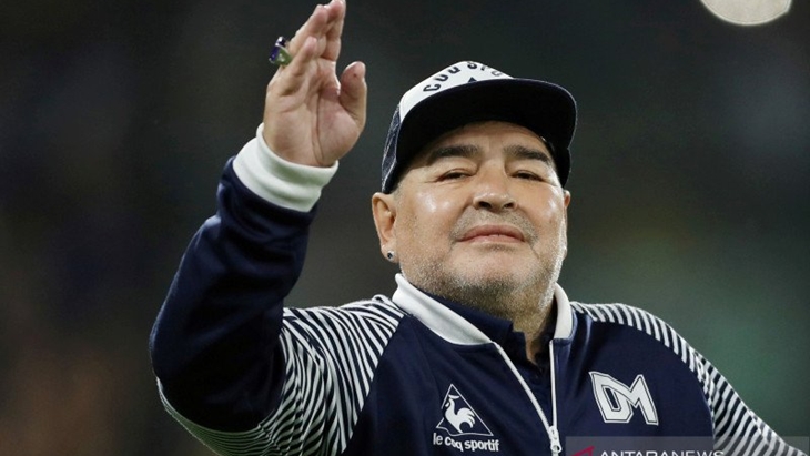 Legenda sepak bola Argenina Diego Maradona yang baru saja meninggal dalam usia 60 tahun. (REUTERS/AGUSTIN MARCARIAN)