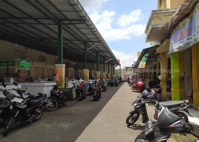 Pengunjung Pasar Tradisional di Kota Yogyakarta Wajib Scan Barcode QR