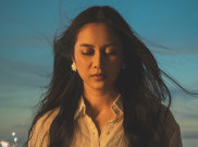 Nadhira Suri Bawakan Ulang Lagu 'Sementara' Float