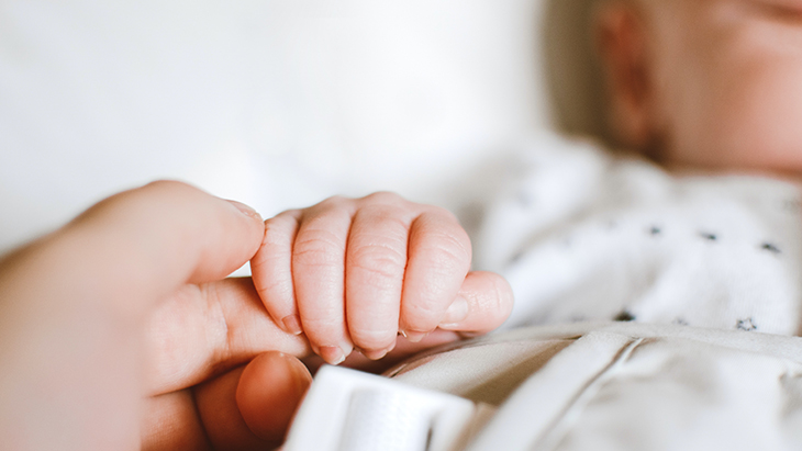 Jarang Disadari, Gerak Refleks pada Bayi 