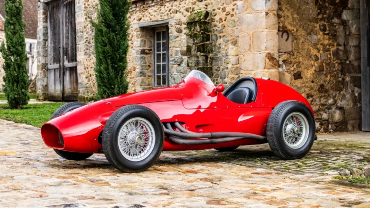 Mobil Formula 1 Ferrari Pertama Dilelang