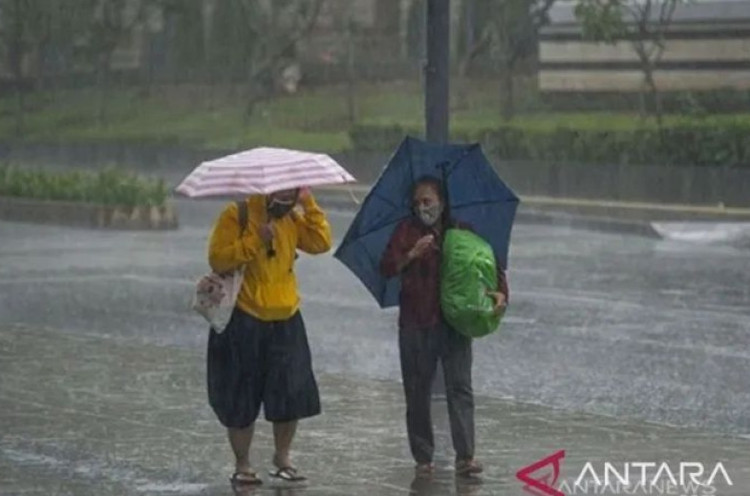 Hari Ini, DKI Jakarta Diperkirakan akan Hujan Disertai Petir