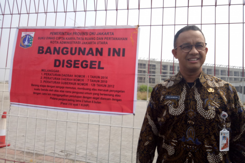 Gubernur DKI Jakarta Anies Baswedan di pulau reklamasi (Foto: antaranews)