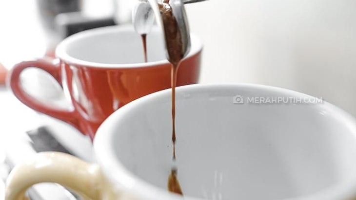 Mudah Dibikin di Rumah, Resep Es Kopi Susu ala Kafe