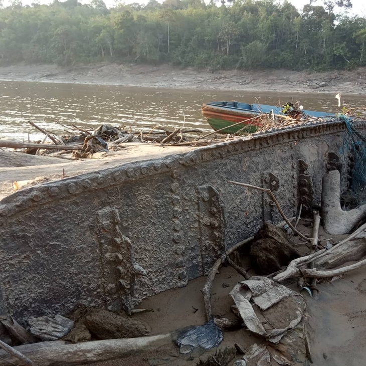 Kapal Onrust di Sungai Barito. (Foto: instagram.com/waway.l_riwayat)
