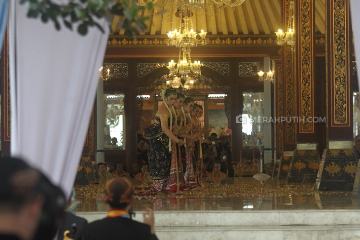 Tarian Sakral Bedoyo Ketawang Jadi Simbol Naiknya Tahta PB XIII